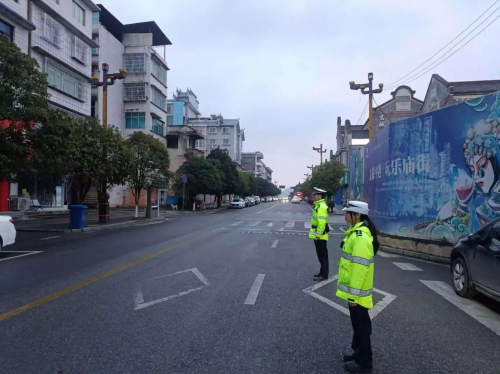 媒体管家2025 :用DeepSeek来看福泉公安的“元宵”坚守(图8) 媒体管家2025 :用DeepSeek来看福泉公安的“元宵”坚守(图8)