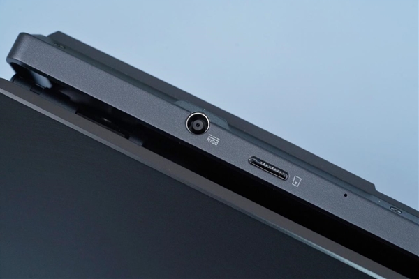 14英寸机身塞下18英寸屏！华硕灵耀X 双屏Pro 2023图赏(图19)