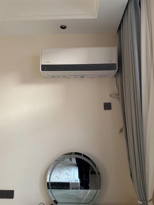 为何“空气超跑”美的美家·全面风空调能成爆款  这届年轻人信奉“性能为王  体验至上”(图1)